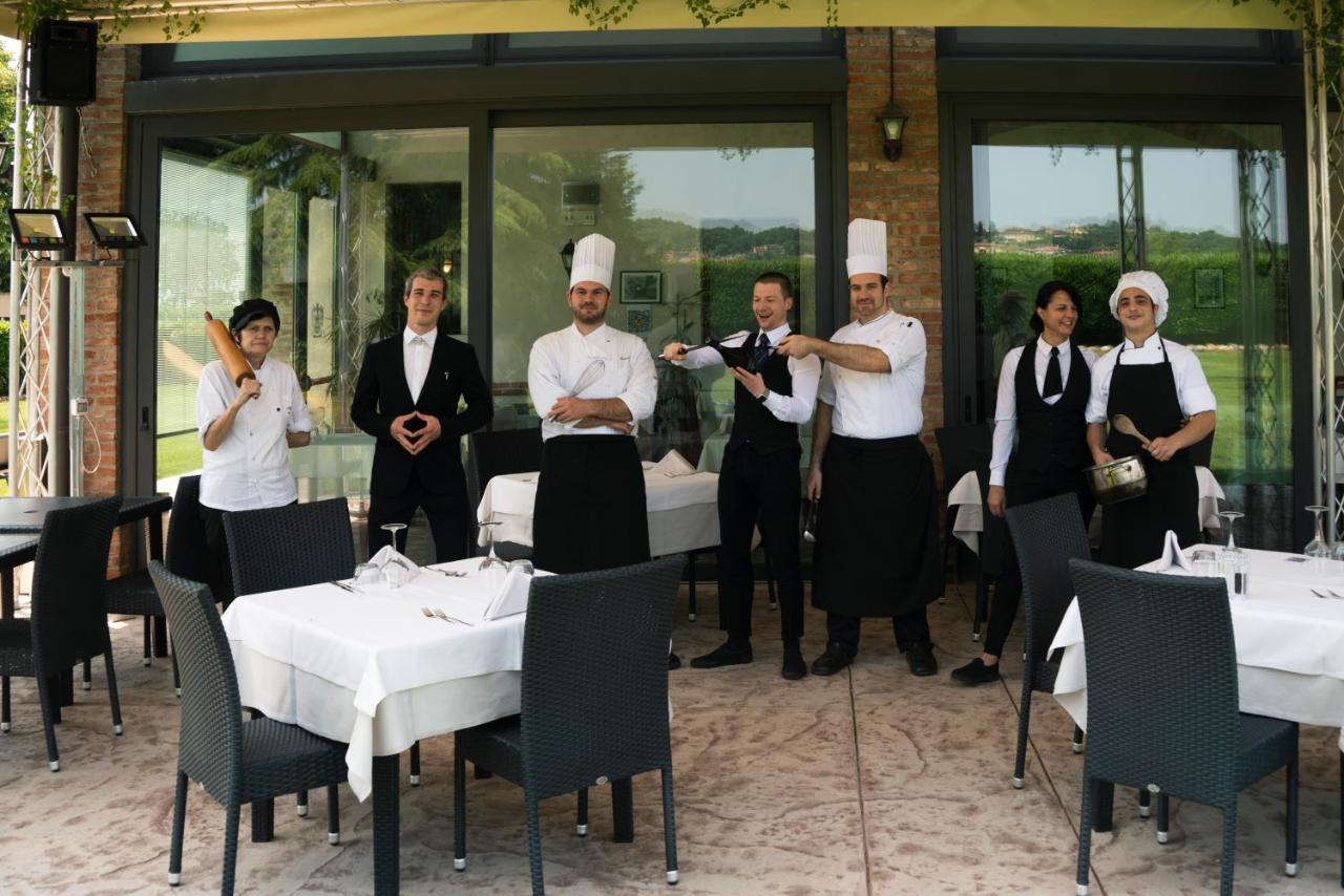 Hotel Alla Corte Dei Bicchi Cavriana Bagian luar foto