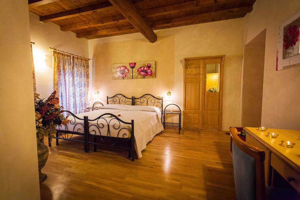 Hotel Alla Corte Dei Bicchi Cavriana Ruang foto